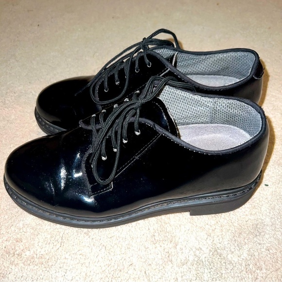 ROTHCO boy’s patent leather (uniform)tuxedo dress shoes. Excellent condition